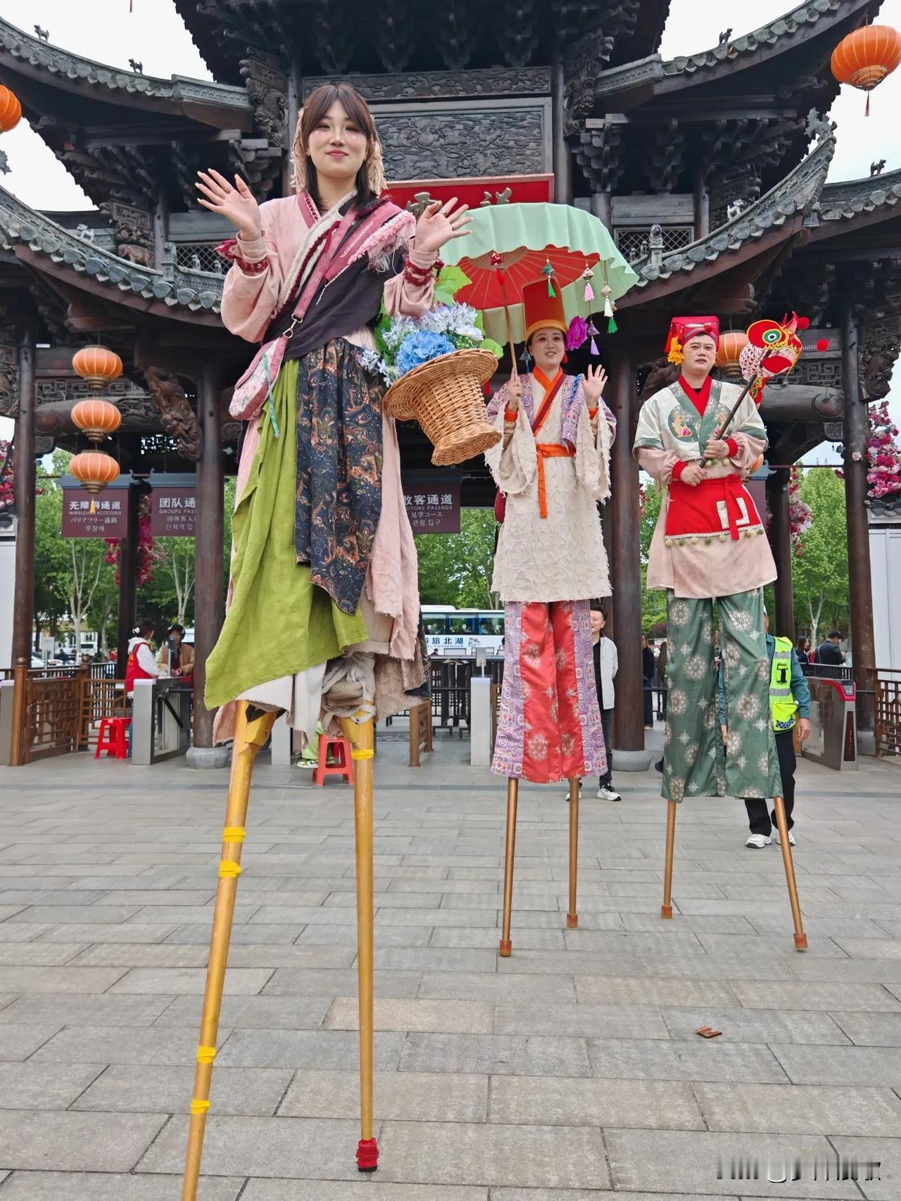 云梦祥云湾的巡游太绝了！云梦那地方，仿佛是被大自然偏爱的仙境，春雨后空气清新得能
