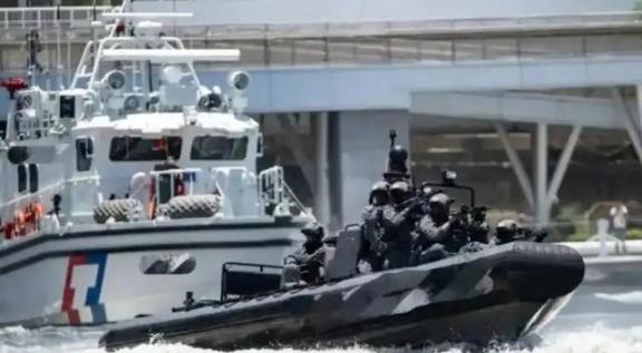 台海形势大变，可能打响“第一枪”的人，恐怕令人意想不到！
 
那时候，台湾省中山