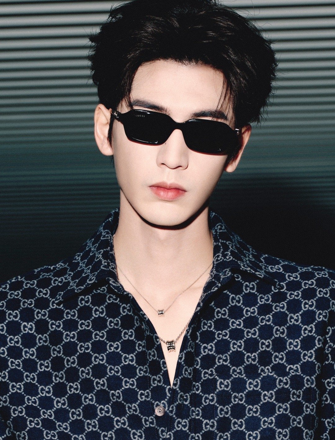 张凌赫夯爆了 谁看了不夸一句！《逐玉》追剧团的张凌赫状态好到爆炸，清爽帅气又有少