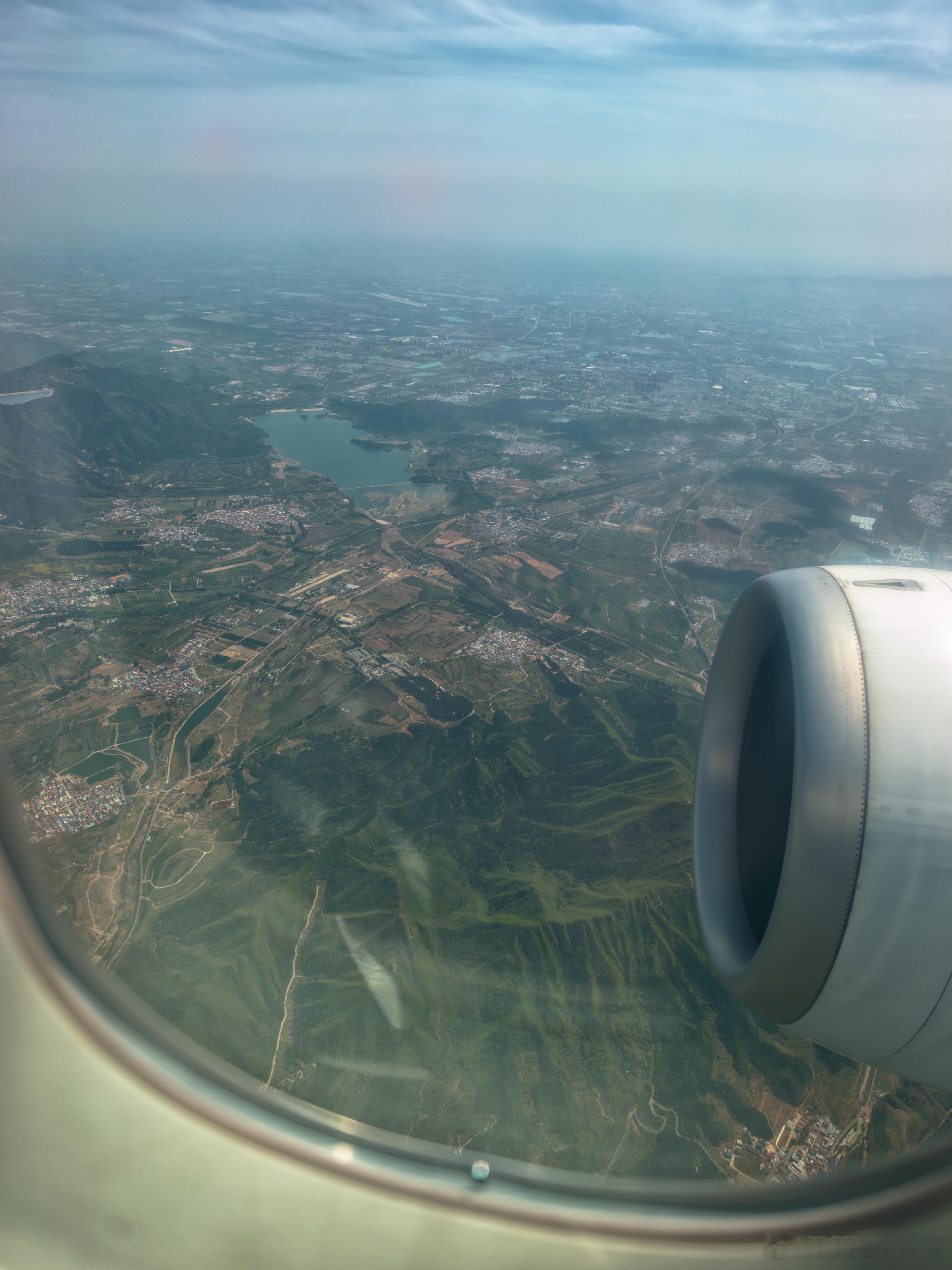 上次来北京是十二三年前的事了刚才飞过昌平没找到熟悉的地方倒是看到十三陵了 北京·