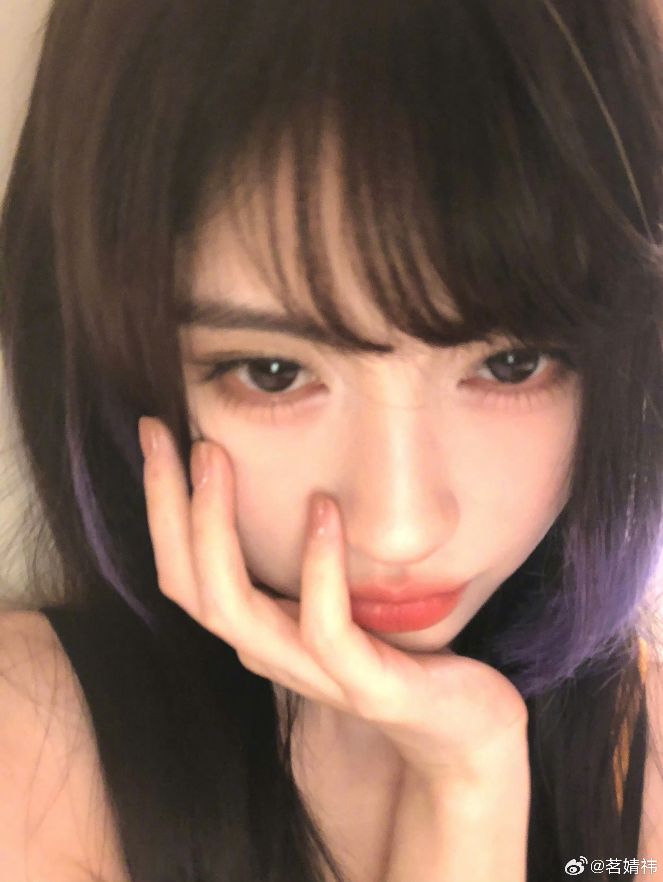 鞠婧祎阿黛jjy鞠婧祎来战jjy“秋天的风悄悄的带走夏天的苦愁，你的笑容成为了秋