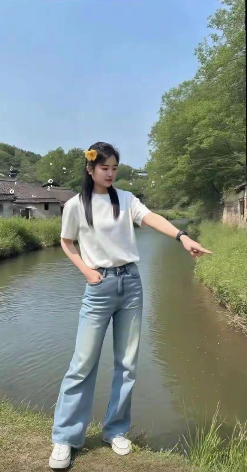 夏日清新穿搭，白色T恤+牛仔裤，河畔漫步，享受自然风光！🌞👗👖👟