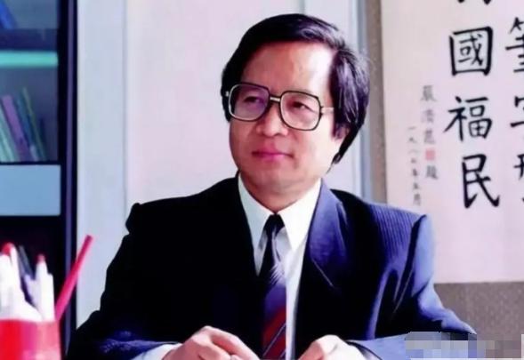 汉字绝对不能被毁灭！1946年，美国人发明电脑的时候，压根没想过要把汉字打出来。