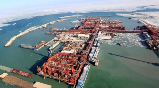 “这回中国可要栽个大跟头，把本全赔光了！”面对中国斥巨资买下卡沙甘油田的独家开采