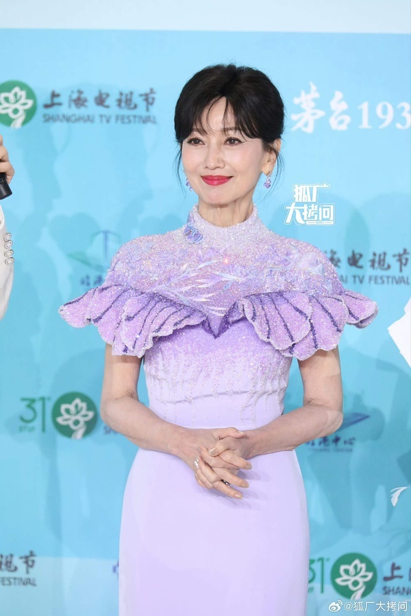 白玉兰红毯女星造型合集赵雅芝、孙俪、杨幂、杨紫、关晓彤、任素汐、马思纯、张婧仪、