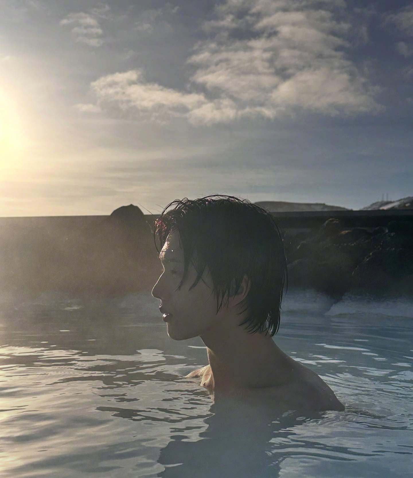 【Ins】NCT 朴志晟 Ins更新，冰岛碎片，今日份旅行明信片已到达~朴志晟[