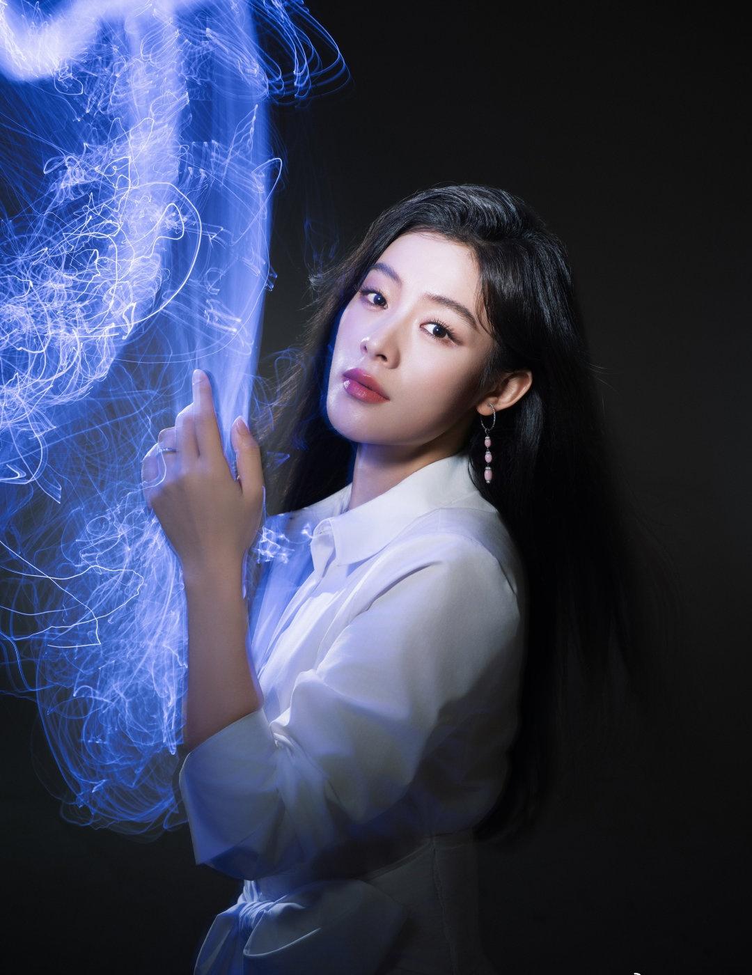 一路走来，陈丽君老师从未停止奔跑与蜕变，一直坚守敬业精神和努力！！让我们坚守创新