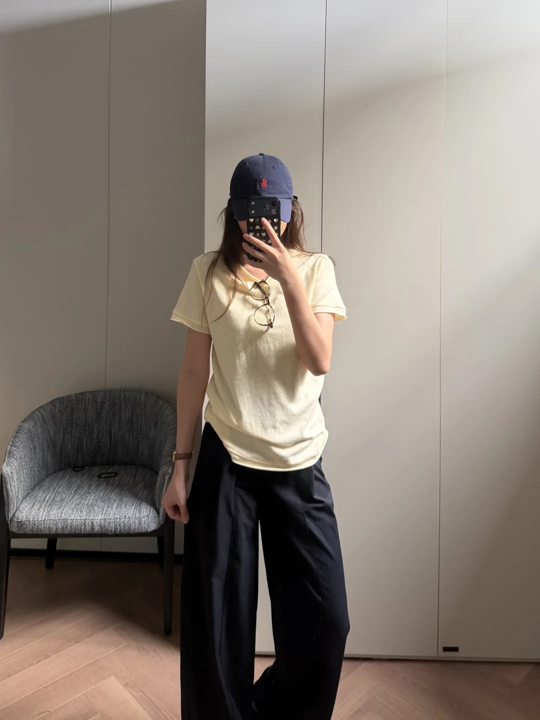 今日ootd 淡黄色T太好穿啦！！