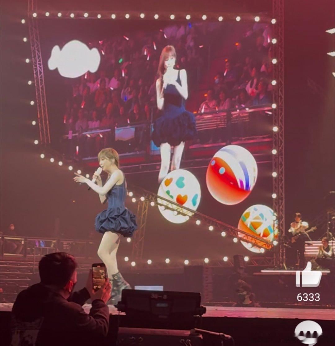 王心凌这段真没剧本吗 台北小巨蛋王心凌点歌环节甜度拉满 粉丝点到姐姐不会的《轻微