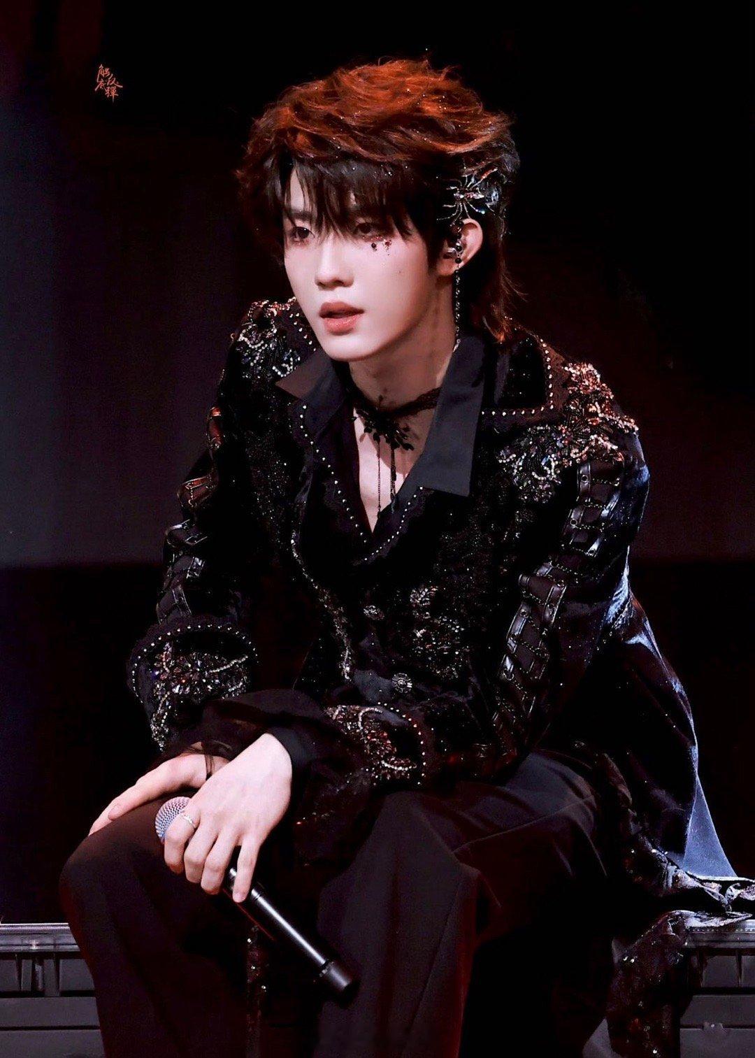 苏新皓发博辛苦了 苏新皓发博第一时间就感谢大家，这份真诚太戳人啦！在sp里还多次