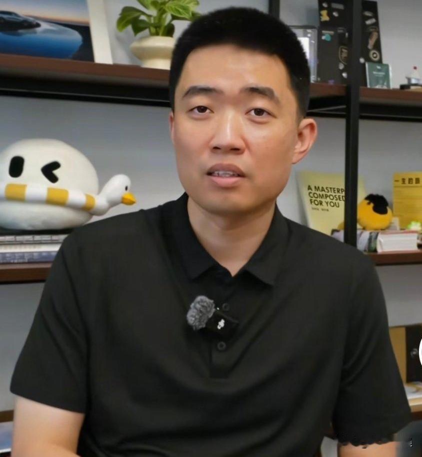 理想CEO李想，引发热议！
 
8月3号，45岁的李想，冲上热搜。有网友在阿那亚