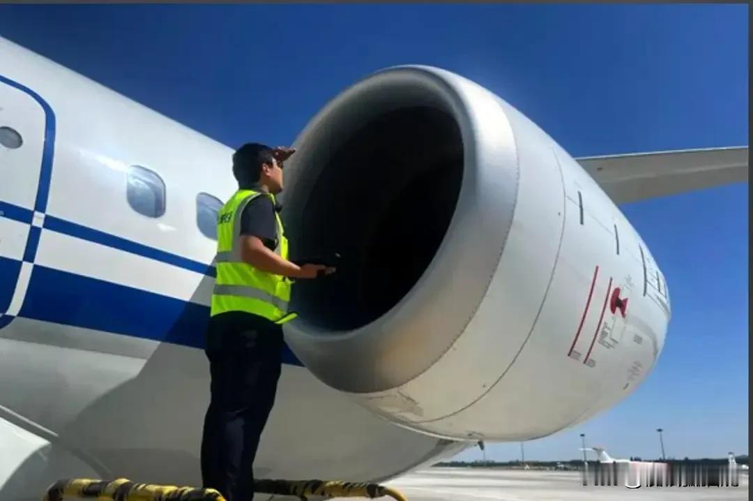 柬埔寨国家航空公司宣布采购20架C909型客机，此举标志着中国民用航空制造业在打
