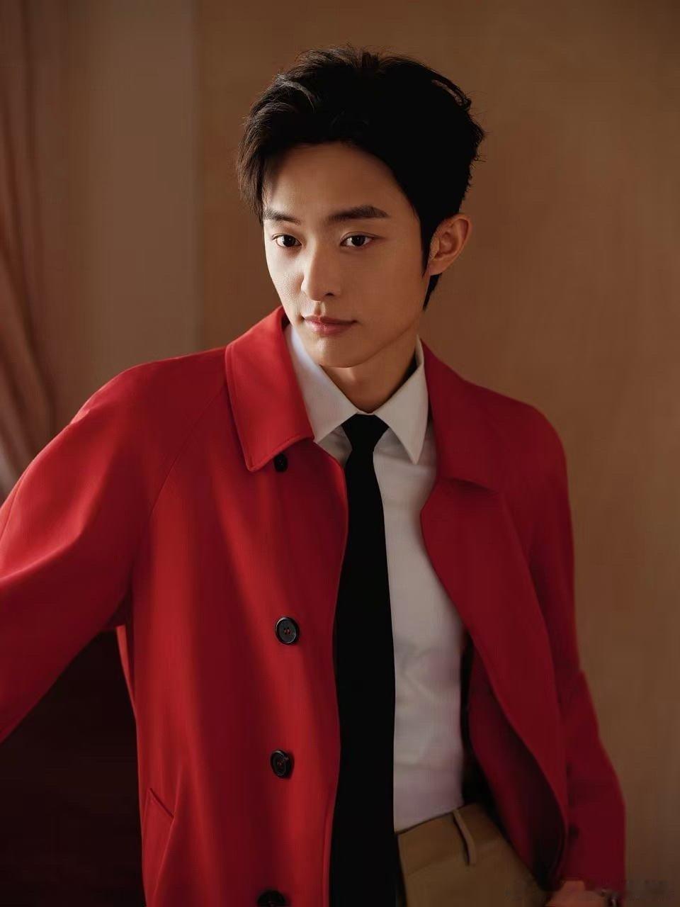 白宇帆三登春晚 这才是实力派的底气！白宇帆三登春晚，今年坐镇开场表演《马上有奇迹