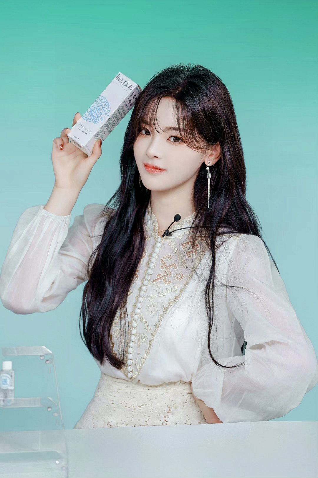 #杨超越[超话]#ycy#杨超越七时吉祥# ycy#杨超越祥云# “你不是黯淡渺