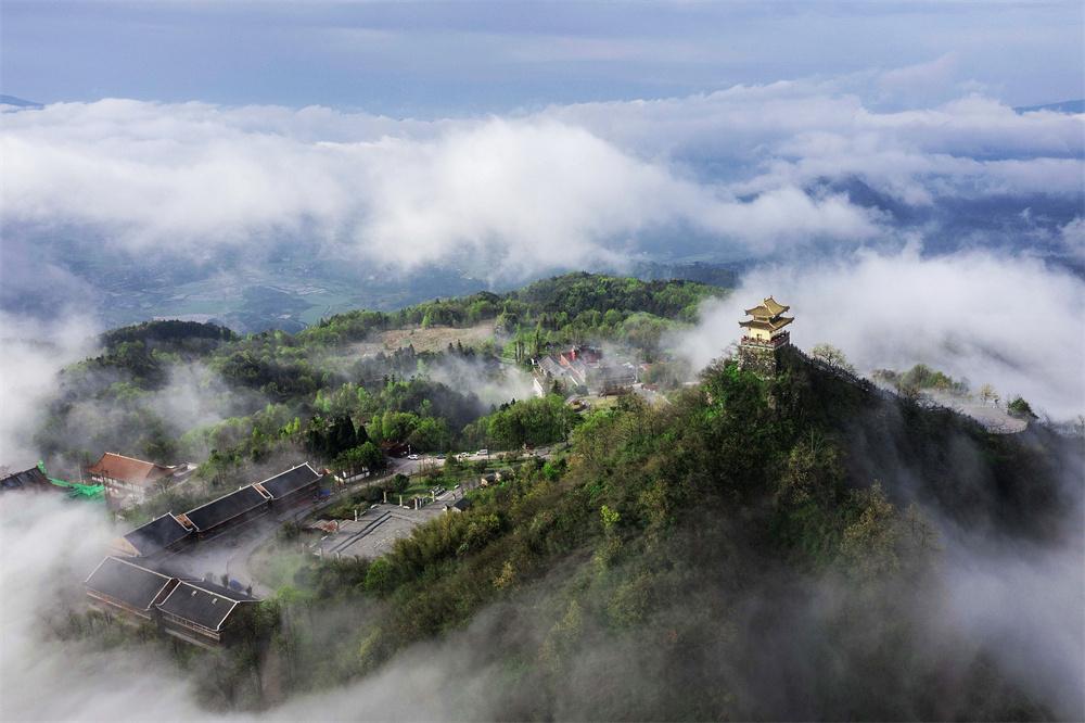 读《近思录》之3.68

读史须见圣贤所存治乱之机，贤人君子出处进退，便是格物。