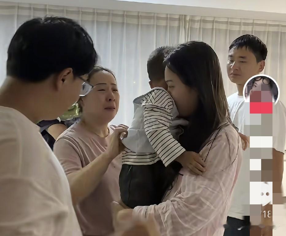 回一趟老家，亮仔和杨杨婚姻亮红灯，网友指责女方太矫情，好日子过惯了，两个儿子那么