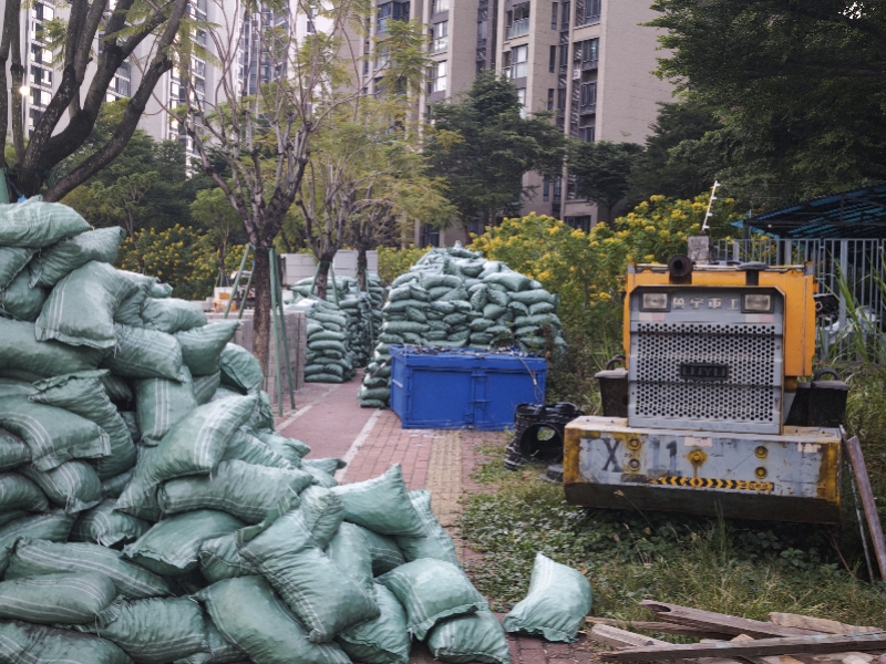 中山一小区旁建材占道、叉车路面作业，回应：物料已清退完毕