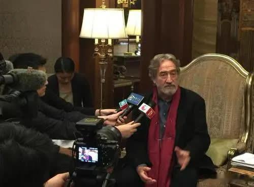 为什么不能南北船厂同时开建航母？ 美国海军试过。  两艘航母开工最短间隔三年，就