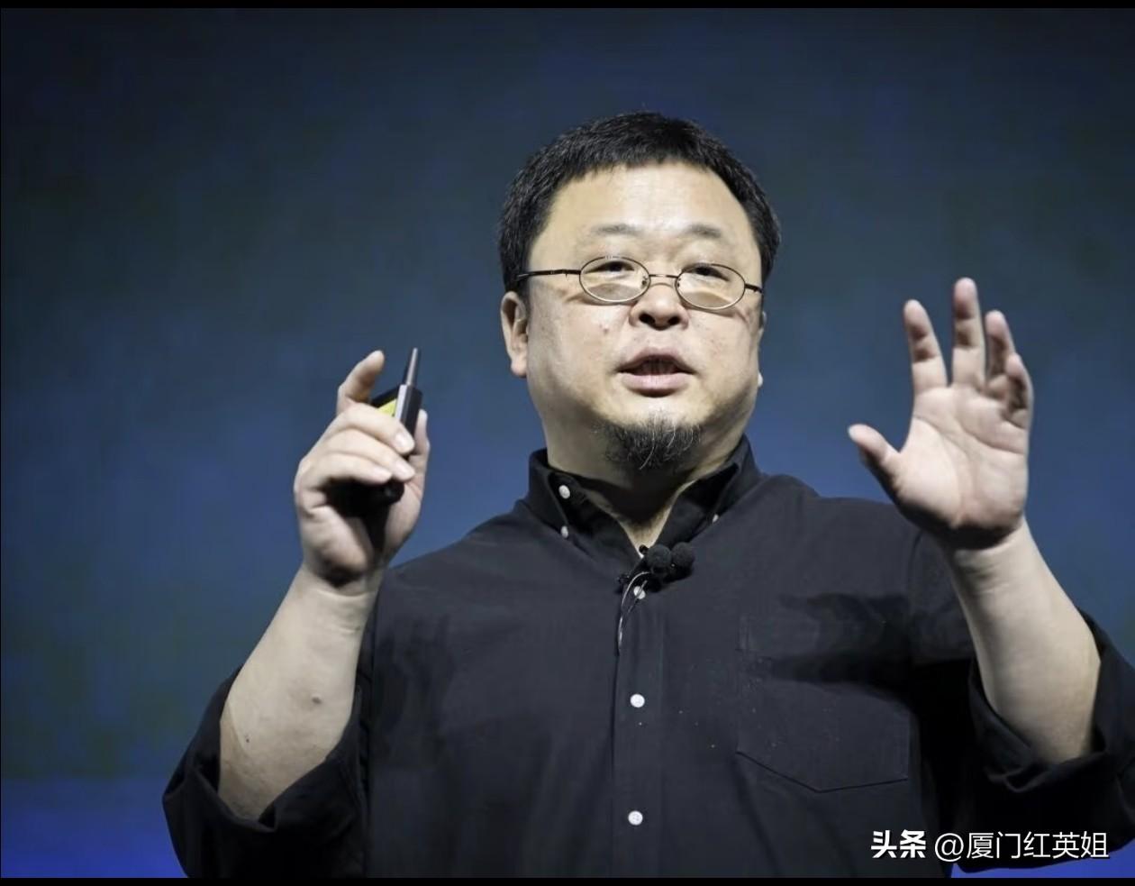大V理记和罗永浩激烈对峙一个月，理记被禁言90天后正式宣布全平台退网，相关人罗永