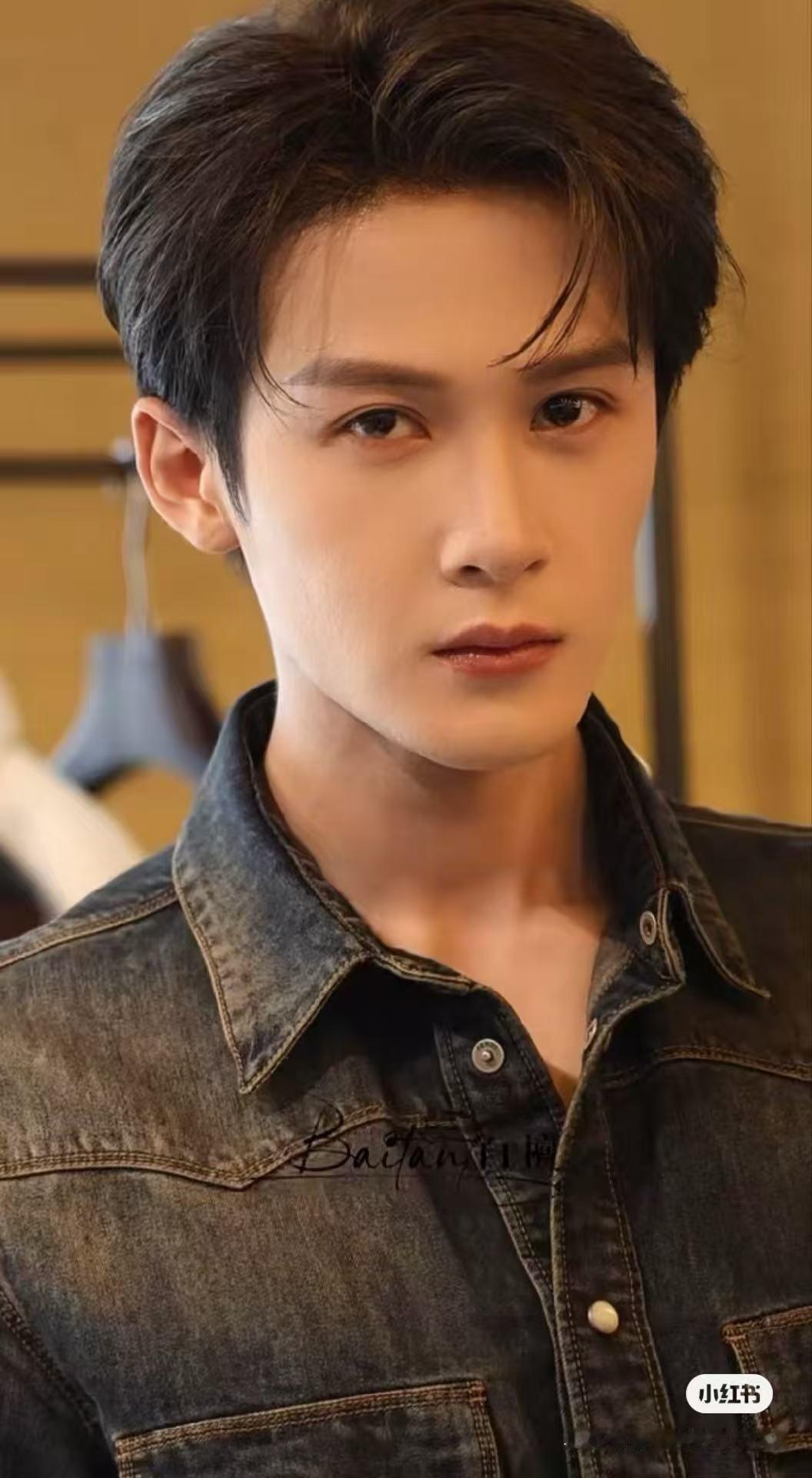 檀帝牛批顶级神颜让人怎么睡呢？ 
