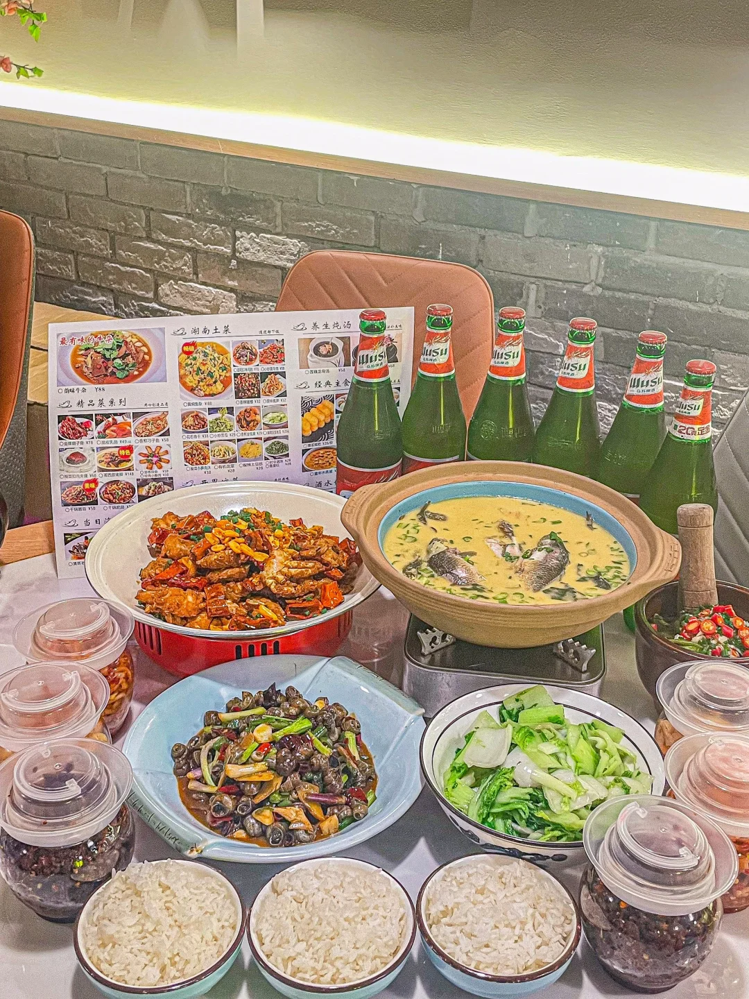 这家湘菜馆真的是按头分享！ju下饭
