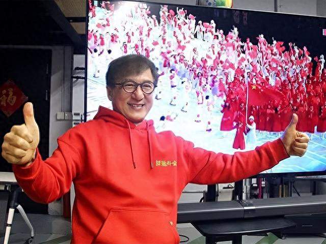 成龙“遗照”疯传380万播放！真相让人愤怒，千万别再传了