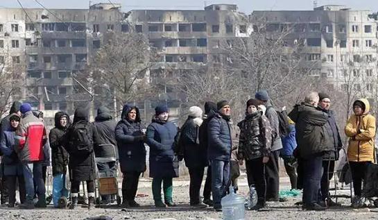 现在的乌克兰人，感受到了帝国主义、霸权主义的残酷与无情了吧。

朗普对着镜头表示