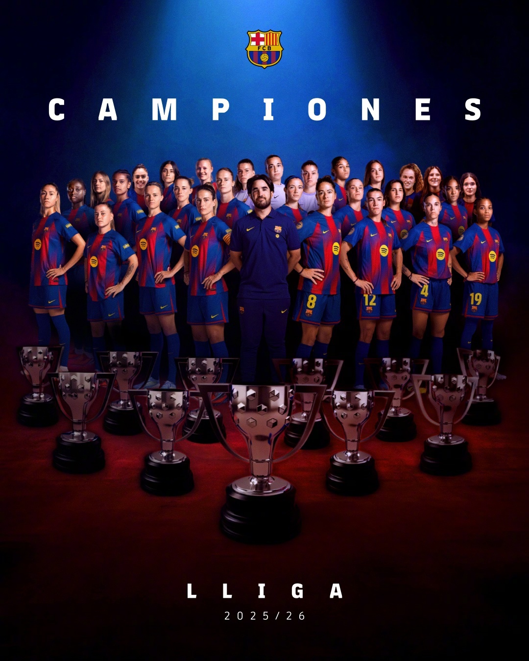 红蓝倩影 祝贺巴萨女足捧起队史第11座联赛冠军奖杯，实现西甲七连冠！🎉统治仍在