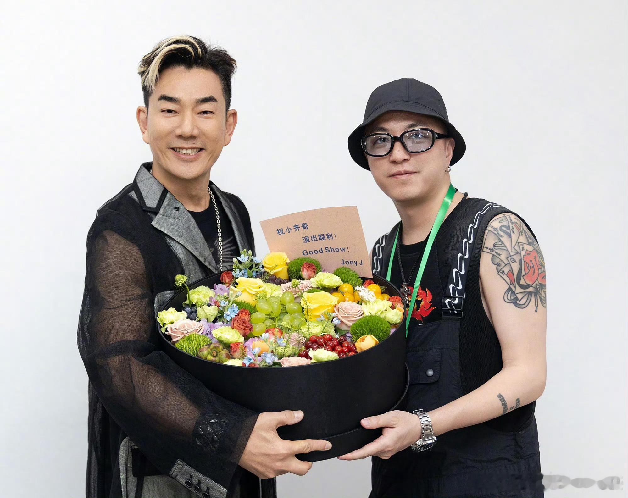 任贤齐与Jony J最新同框 ​​​