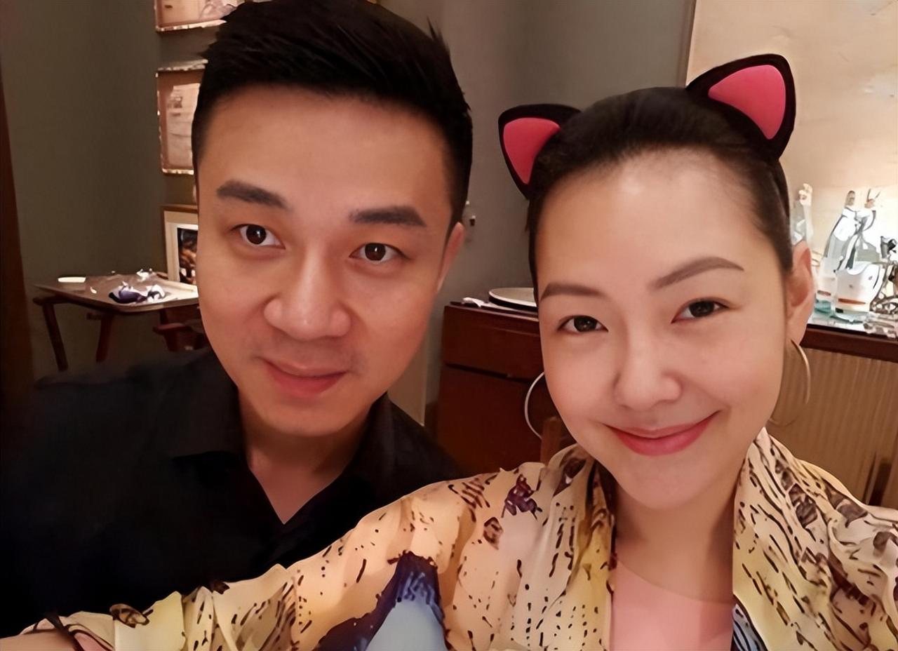 S妈力挺女婿许雅钧，称他他单纯善良，容易被利用。
 
到他就是单纯被利用，到光头