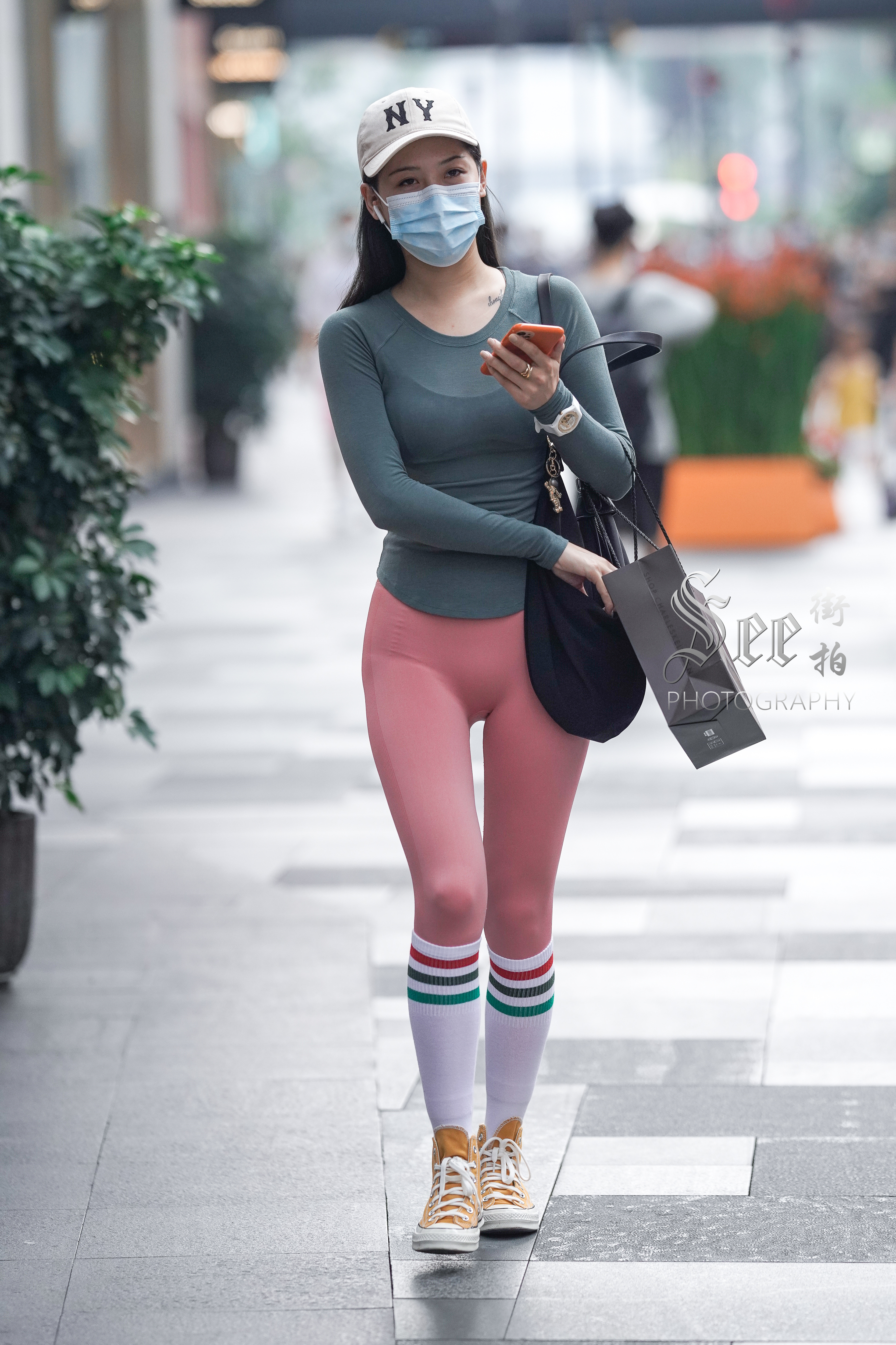 清秀可爱的运动装小姐姐~~ ​​​