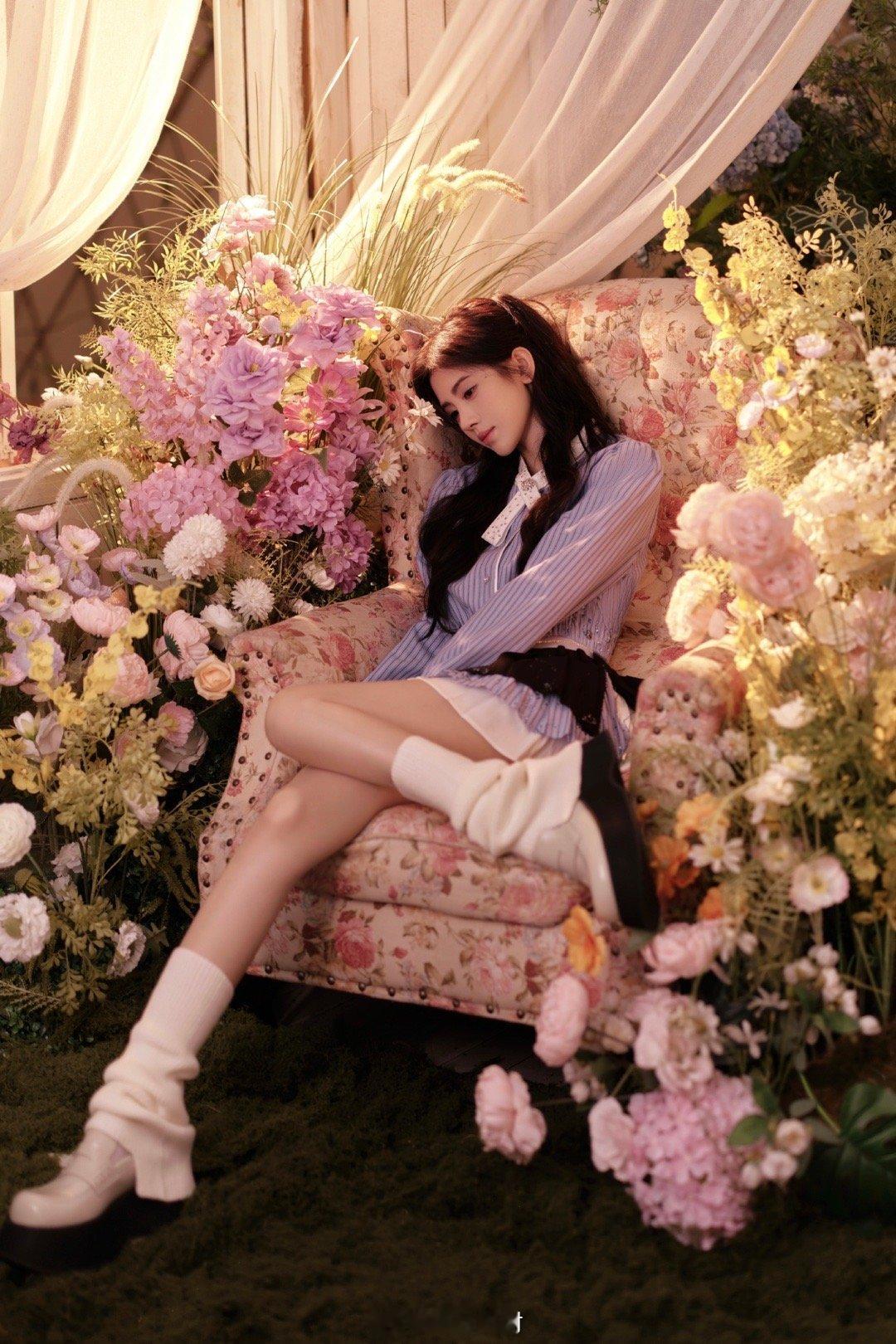 鞠婧祎[舔屏][舔屏][舔屏][心][色][色][色]鞠婧祎魏枝 ​​​