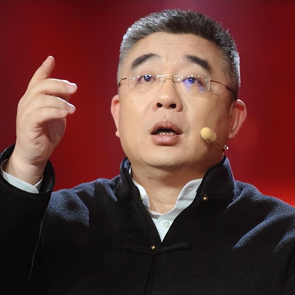 国学大师，钱文忠说，有一段时间，各个大学，都办国学班，收了不少的高中生，教他们国