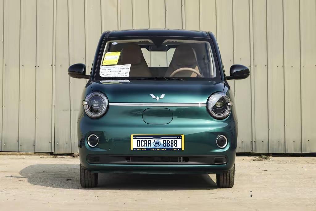 二手五菱宏光MINIEV怎么淘？这两款我劝你慎入！
兄弟们，后台催更“剁椒鱼头”