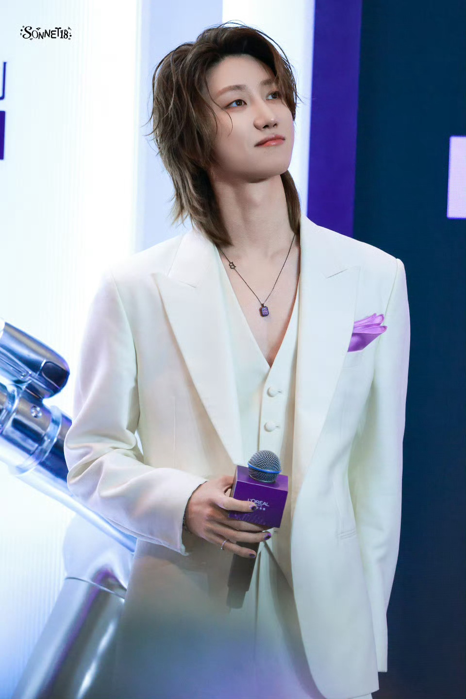 我家爱豆说啥了 “就算不可避免地被世界推拒向前，在每一个抽离群契的片刻中，我们也