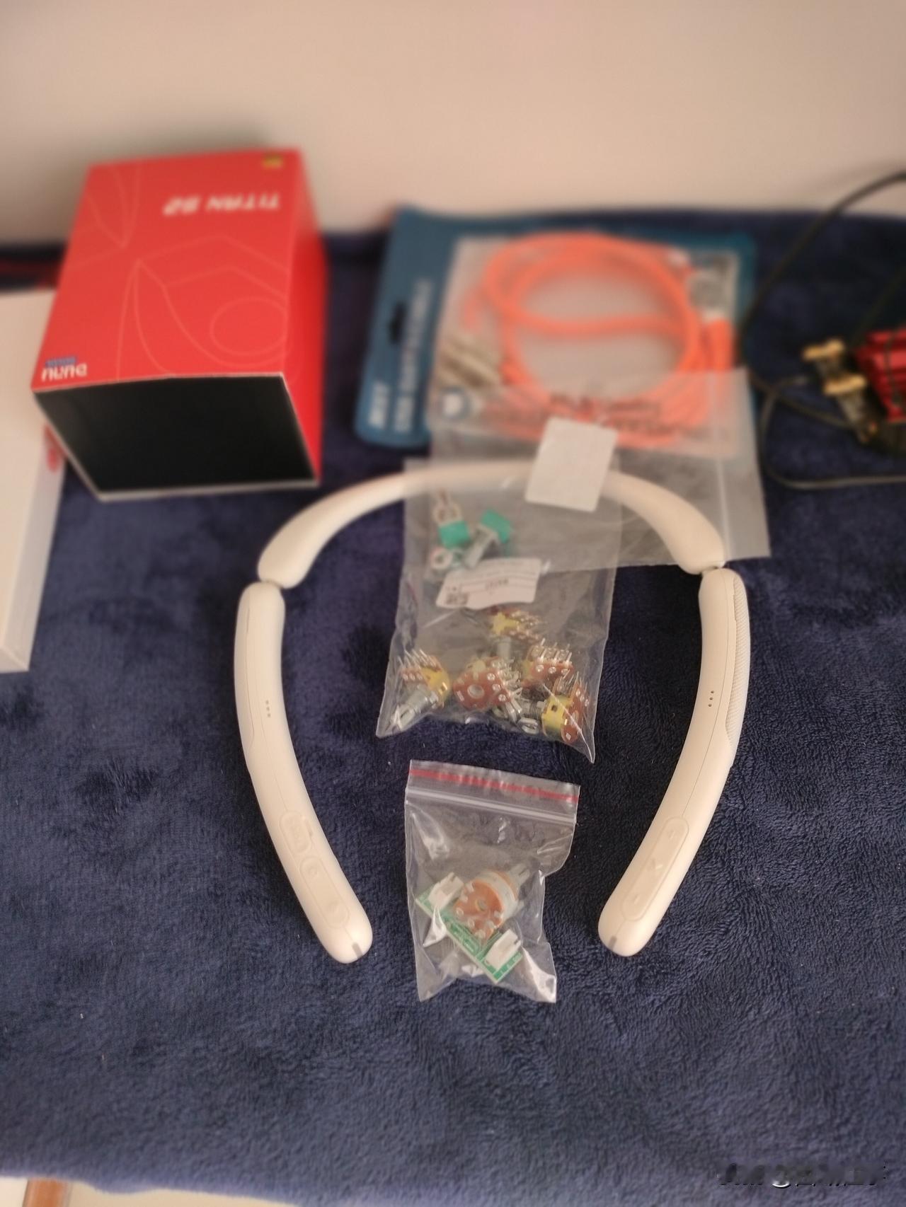 国产的电位器，什么时候质量能过硬点儿呀？音箱也好，功放也好，用一段时间旋钮就吱吱