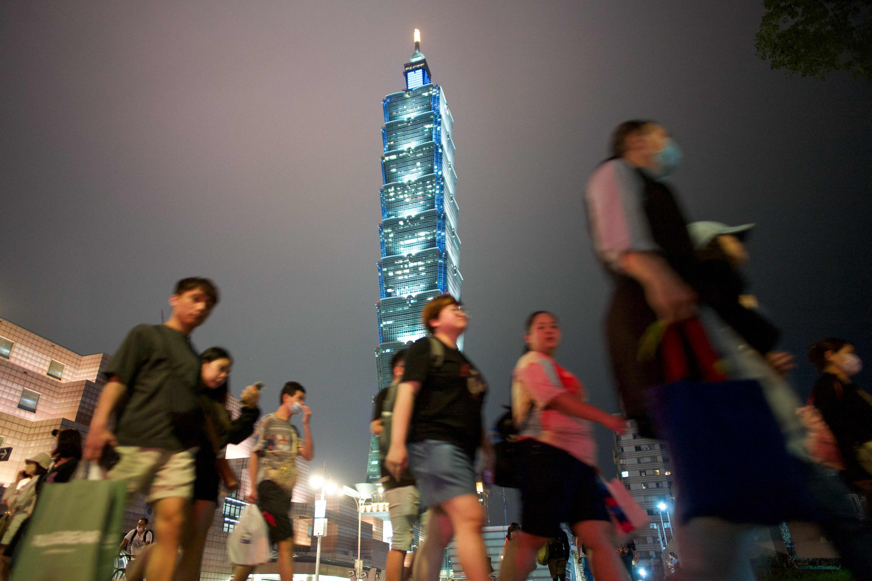 【#在台湾用高德能看到红绿灯倒数计时# 台当局又放话可能禁用】#台当局放话可能禁