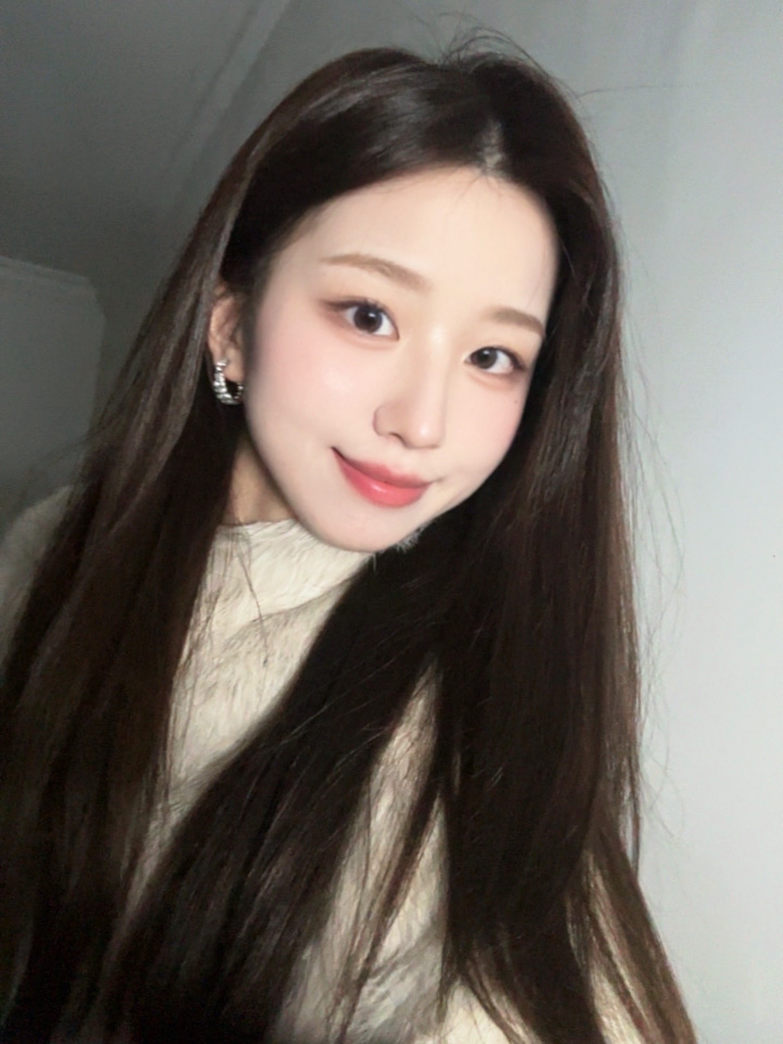 姐妹们有刘海还是无刘海[捂嘴哭] ​​​  ​​​