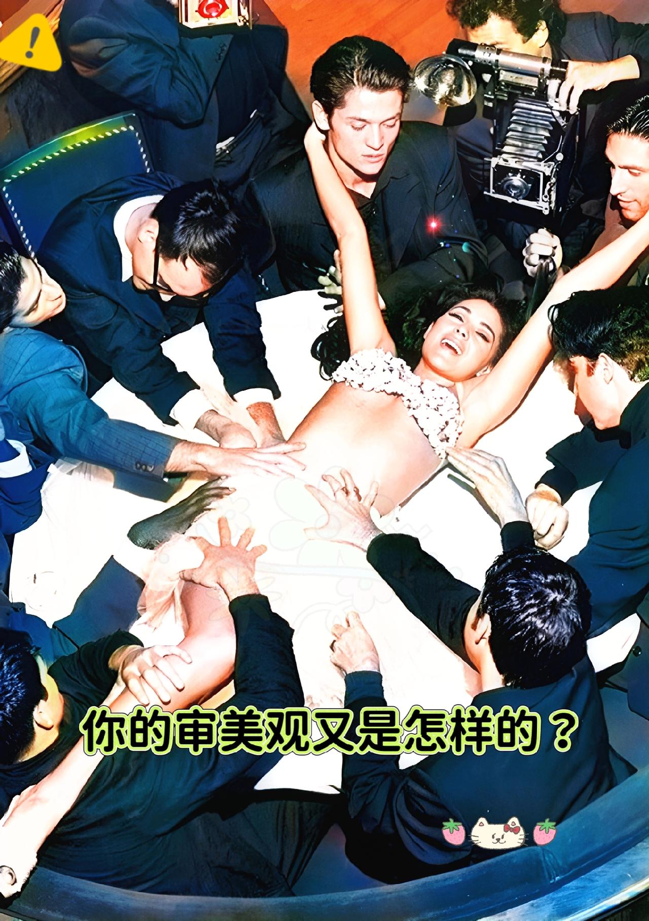 1992年那张28岁莫妮卡躺在

圆桌上的画面，到现在看还是让人挪不开眼！

一