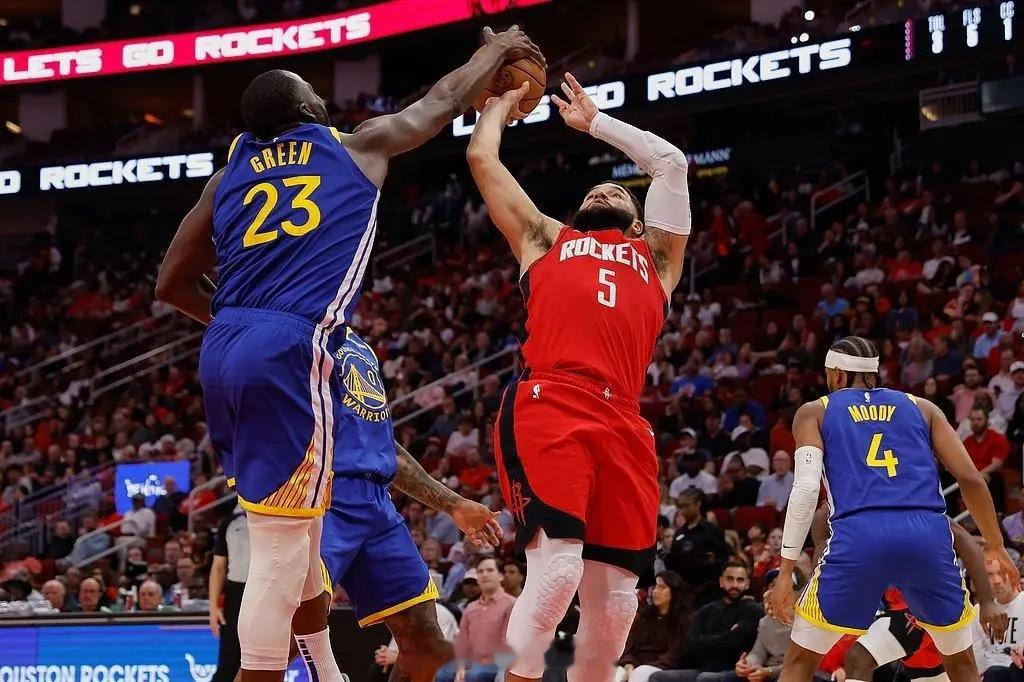 关山难越！火箭无缘31分大逆转，对阵勇士已遭遇14连败NBA常规赛火箭队与勇士队