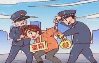 2023年，女子在一雇主家做保姆，一次，女子不小心打碎一个7000元的花瓶，雇主