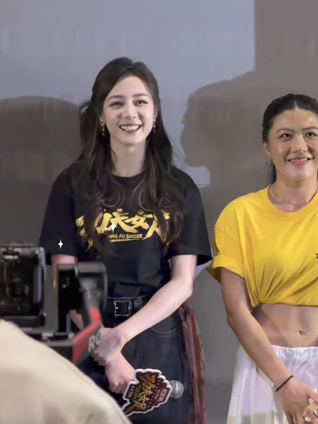 小时候甜妹长大后超美迪丽热巴杭州路演造型迪丽热巴钰珑发型原来是周星驰同款