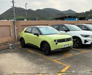 从垃圾邮件堆里解决了萤火虫香港001号用户的信号问题：去年一家香港进口商从蔚来澳