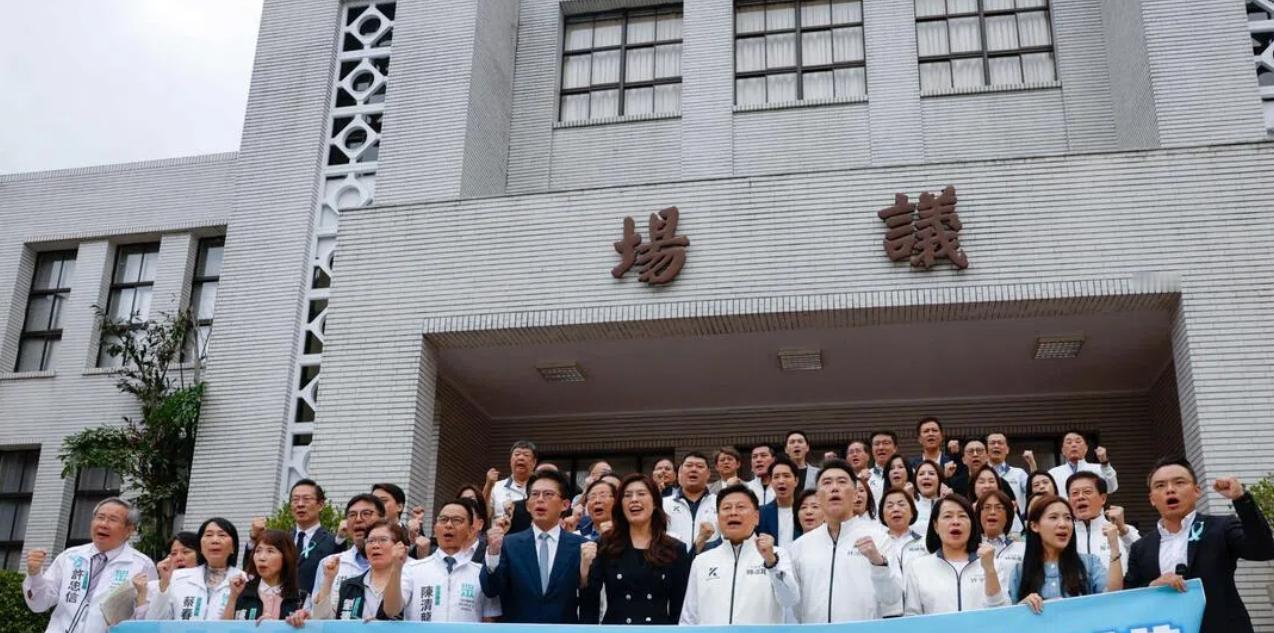 【美国高官：对台立院通过的美台军售预算金额缩水感到非常失望】
 
一名美国高级官