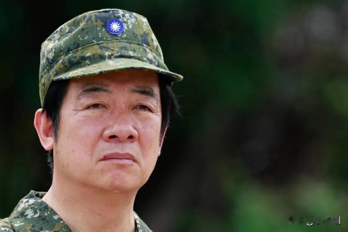 铤而走险
赖当局宣布了疯狂计划！
8月23日，台湾领导人赖清德周五表示，将国防开