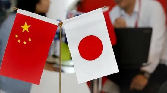 中日关系的裂痕下，藏着一台策划几十年的“政治手术”！麻醉剂是美国的需求，手术刀是