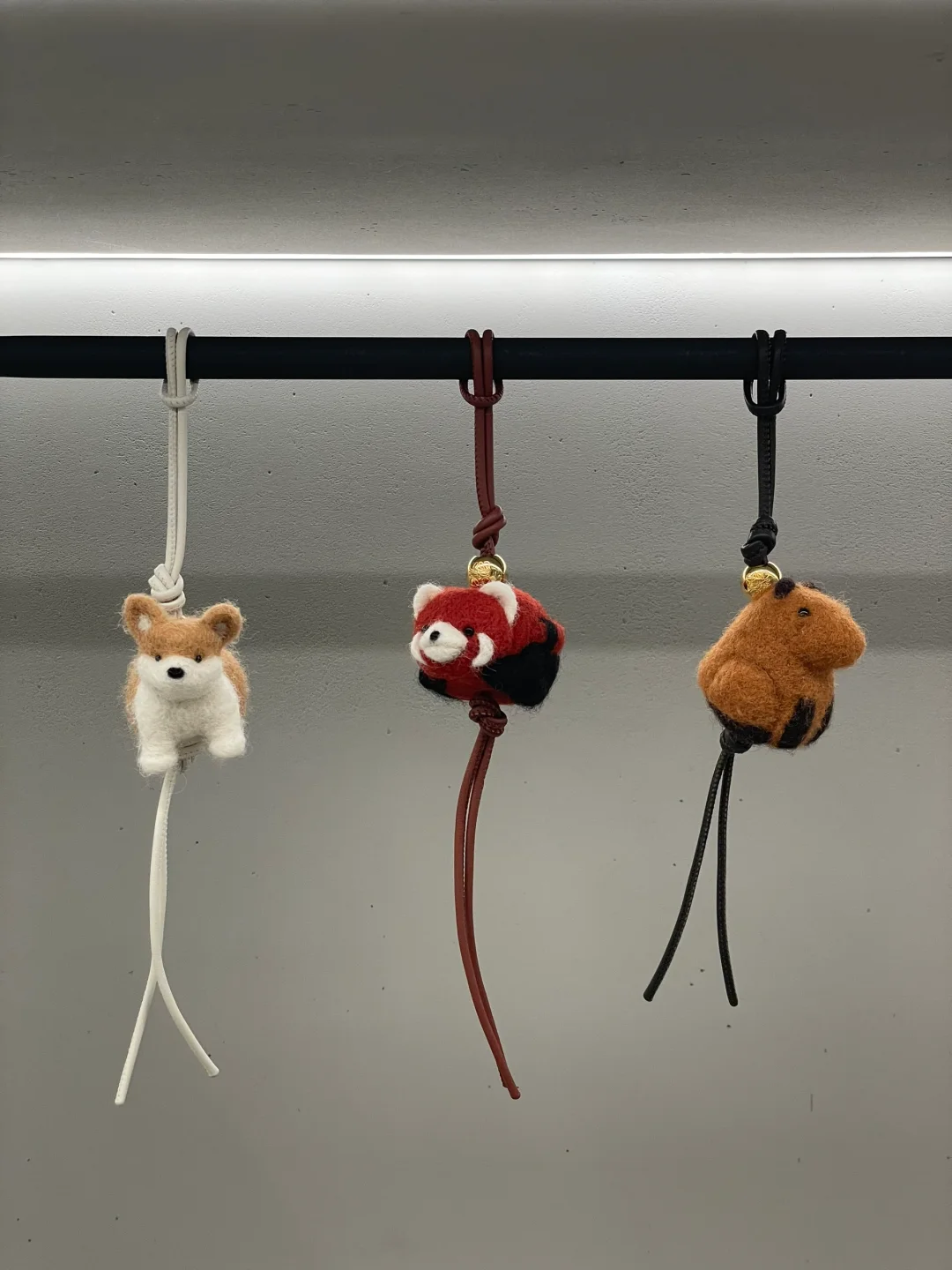 LOEWE罗意威 可爱时间 让人挑花眼的挂饰😍