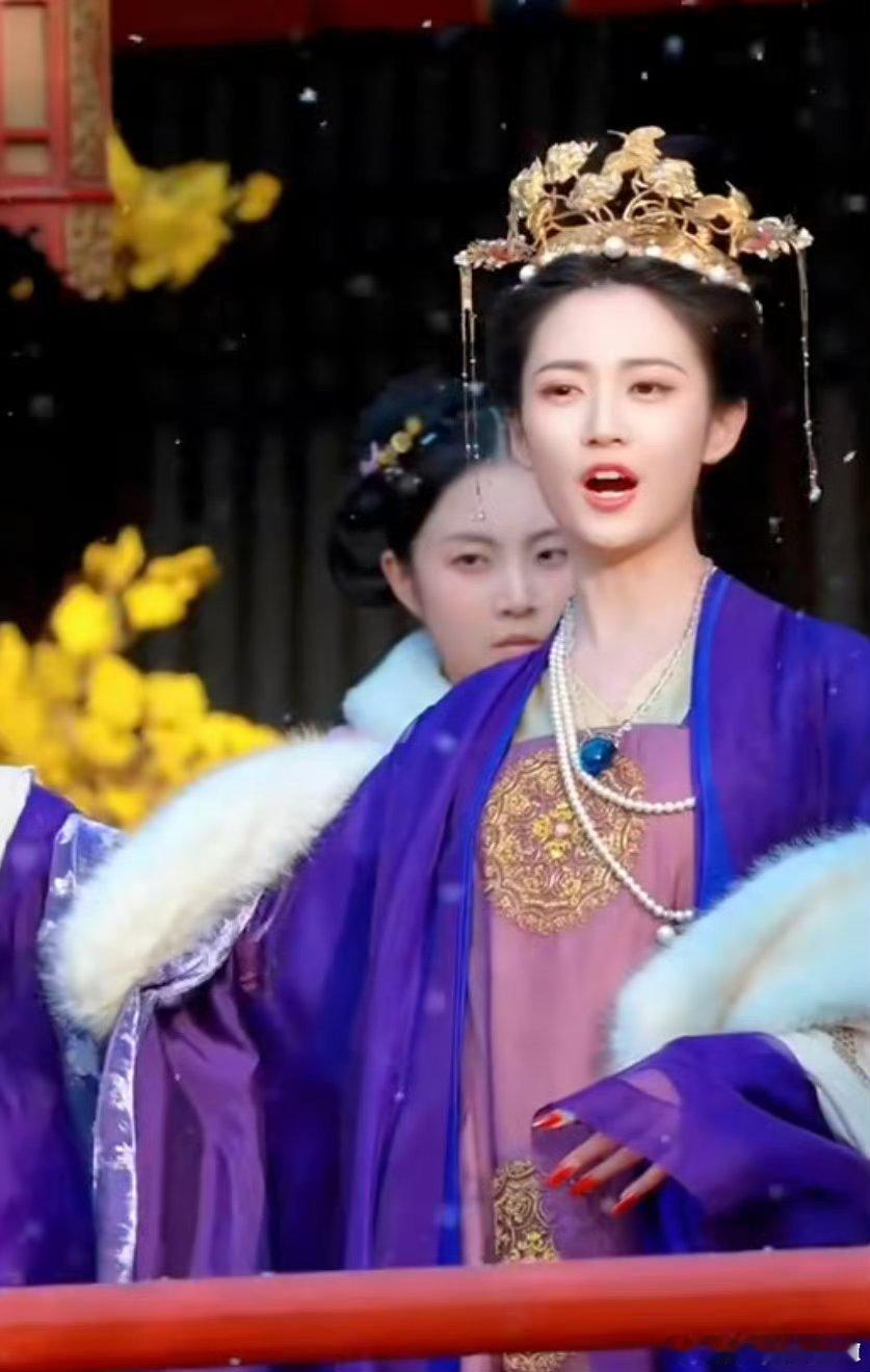 陈钰琪《金吾不禁》疯批美人，好明亮的颜色陈钰琪你美