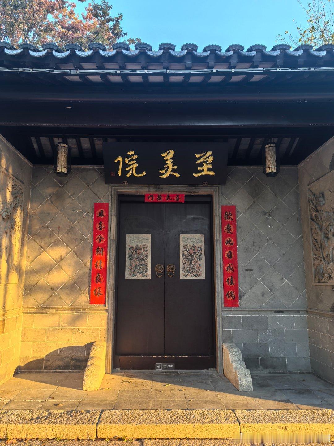 不是你打个滴滴，手机让人家司机帮你充电你还能落车上，反说司机没提醒你。好不容易问