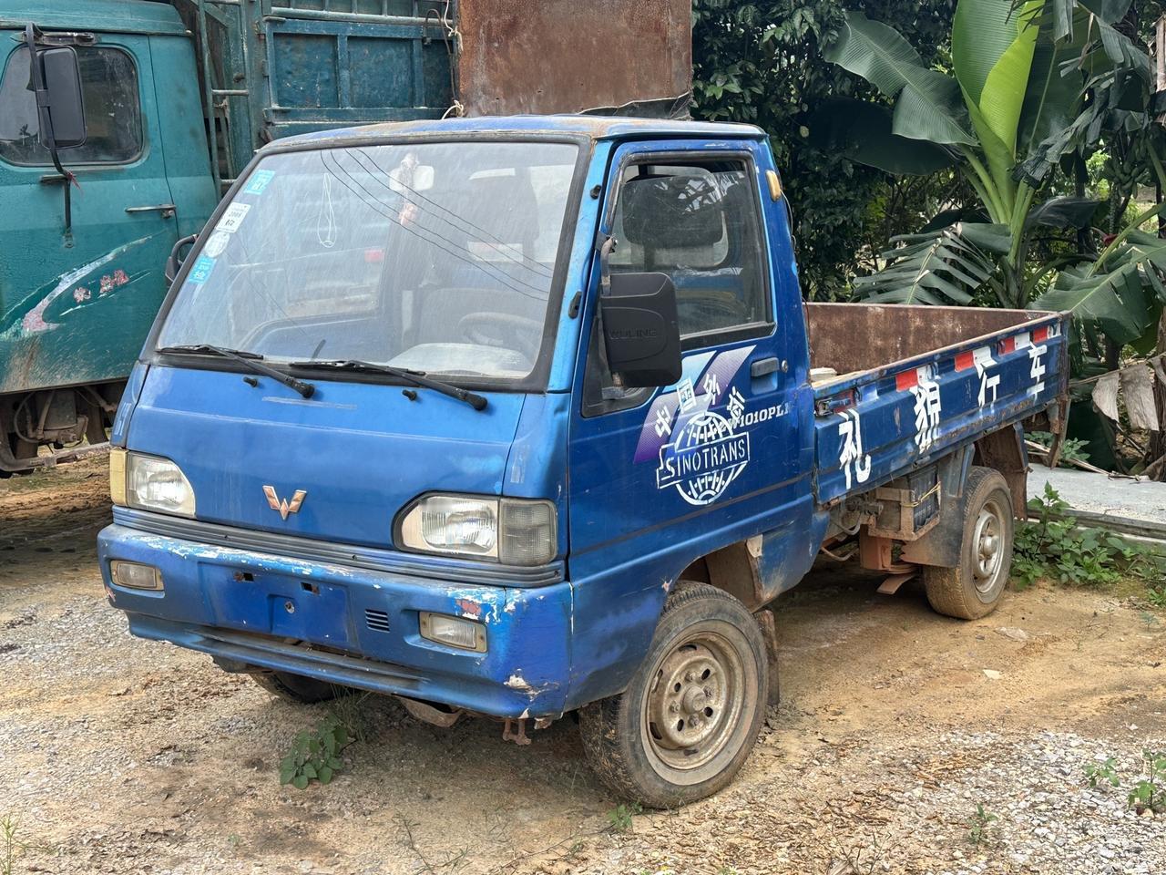 暴露了吧认识这个车的没有低于30岁的了！致敬经典！越老越有味道，小小一个，摆摊、